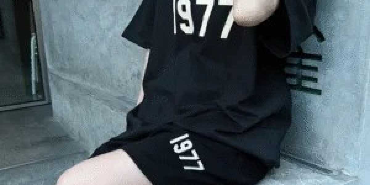 Shop 1977essentialshoodie With Free Returns