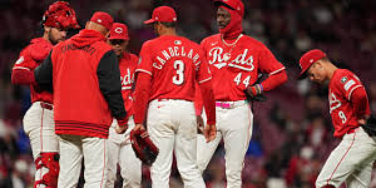 Elly De La Cruz slams Reds in direction of 5-2 acquire previously mentioned Pirates